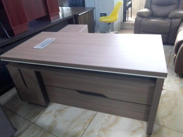 1600mm Office desk