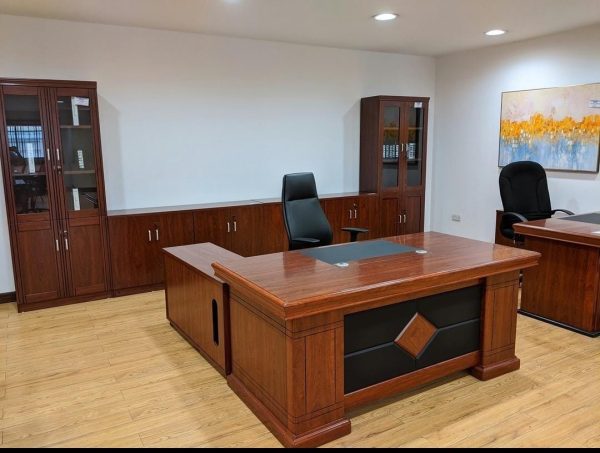 1600mm Executive desk