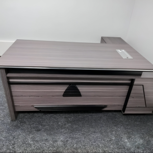 1600mm Manager's desk