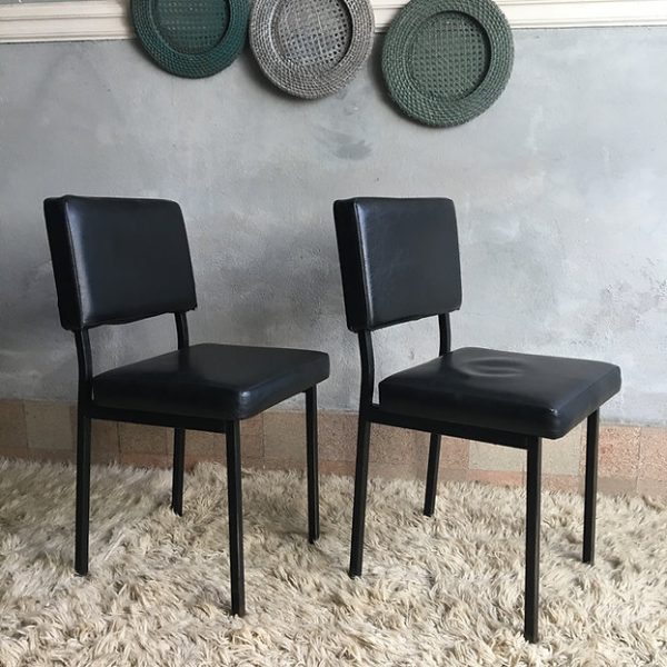 Black stackable Office Catalina Seats