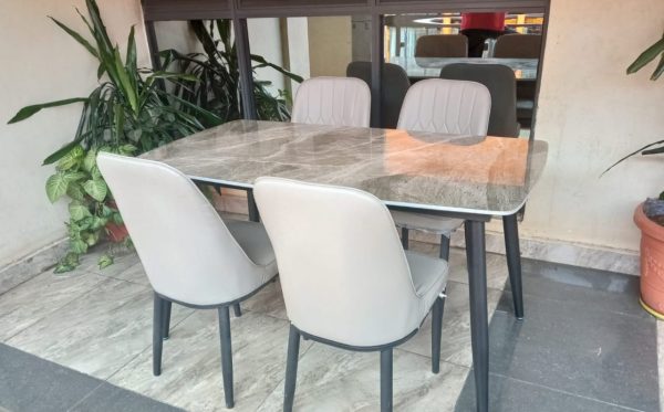 4-seater marble dining set